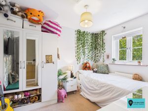 Bedroom- click for photo gallery